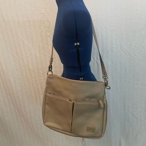 liz claiborne shoulder bag tan color.